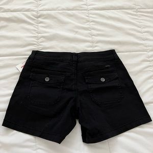 Brand new with tags. Size is junior size 7